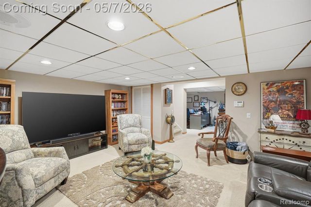 42626 Christina Drive, Sterling Heights, MI 48313