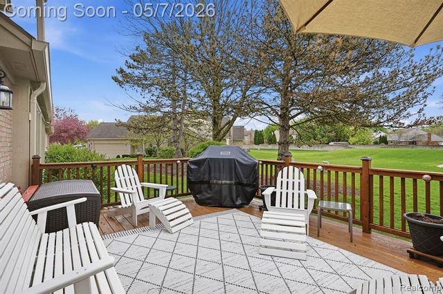42626 Christina Drive, Sterling Heights, MI 48313