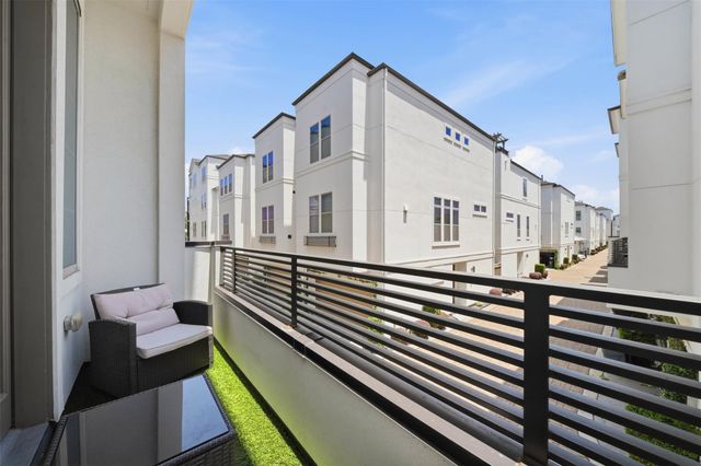 2106 Radcliffe Street, Houston, TX 77007