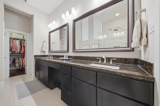 2106 Radcliffe Street, Houston, TX 77007