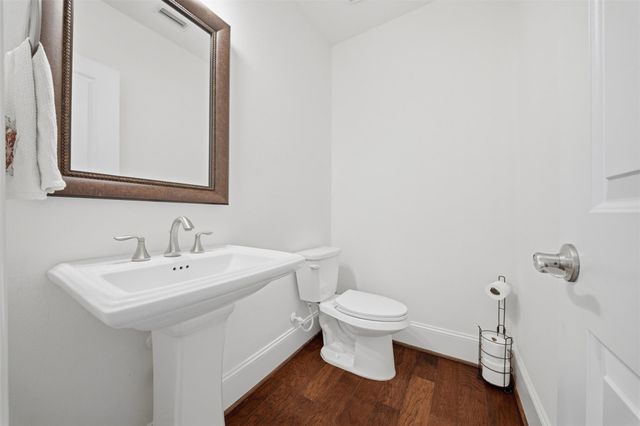 2106 Radcliffe Street, Houston, TX 77007