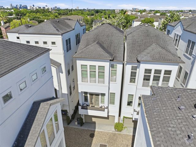 2106 Radcliffe Street, Houston, TX 77007