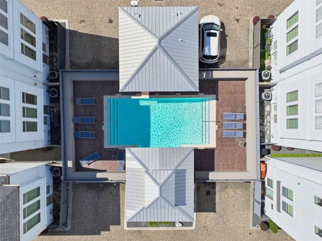 2106 Radcliffe Street, Houston, TX 77007
