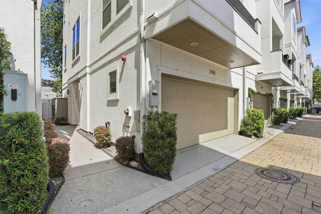 2106 Radcliffe Street, Houston, TX 77007