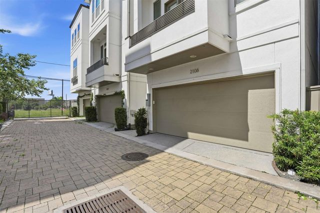 2106 Radcliffe Street, Houston, TX 77007