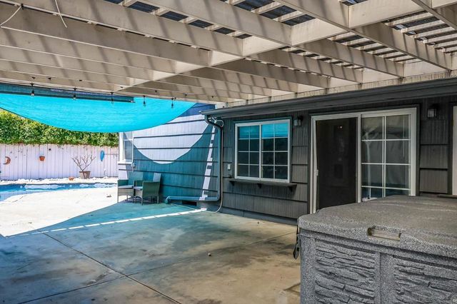 5010 Randlett Dr, San Diego, CA 91942