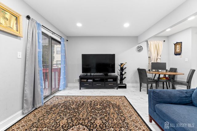 292 Pershing Avenue, Carteret, NJ 07008