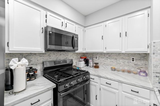 292 Pershing Avenue, Carteret, NJ 07008