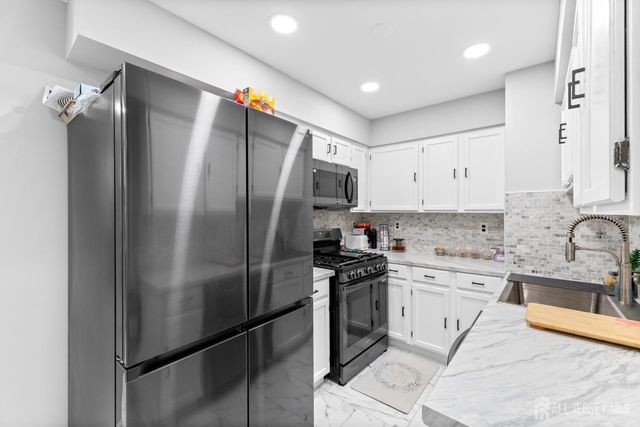 292 Pershing Avenue, Carteret, NJ 07008