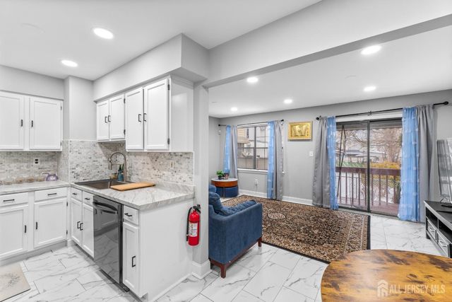 292 Pershing Avenue, Carteret, NJ 07008