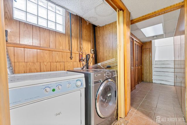 292 Pershing Avenue, Carteret, NJ 07008