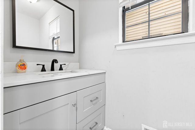 292 Pershing Avenue, Carteret, NJ 07008