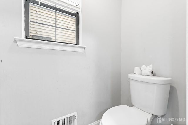 292 Pershing Avenue, Carteret, NJ 07008