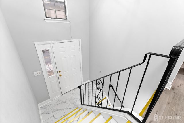 292 Pershing Avenue, Carteret, NJ 07008