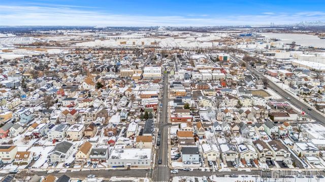 292 Pershing Avenue, Carteret, NJ 07008