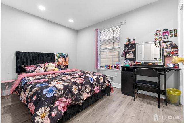 292 Pershing Avenue, Carteret, NJ 07008