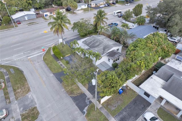 5820 Sheridan St, Hollywood, FL 33021