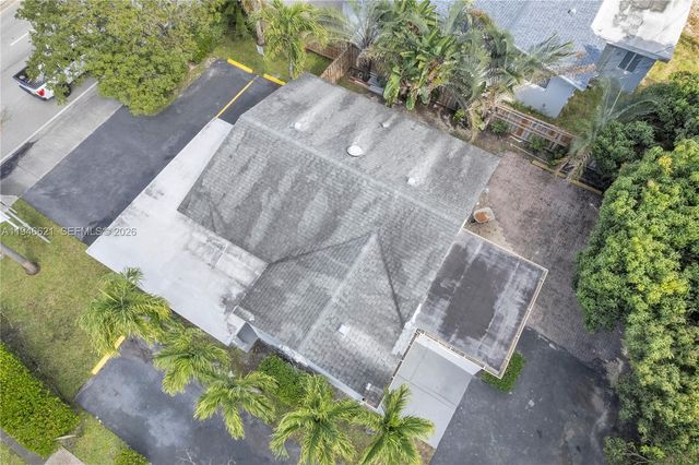 5820 Sheridan St, Hollywood, FL 33021