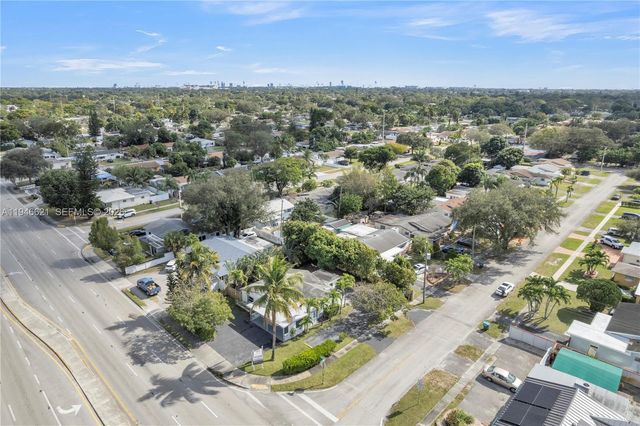 5820 Sheridan St, Hollywood, FL 33021