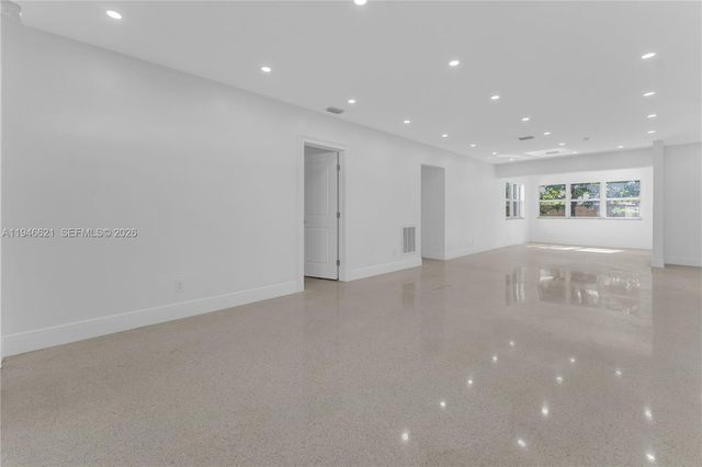 5820 Sheridan St, Hollywood, FL 33021