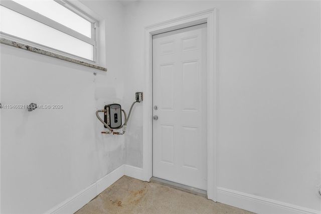 5820 Sheridan St, Hollywood, FL 33021