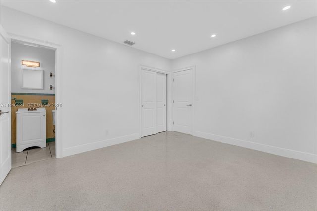 5820 Sheridan St, Hollywood, FL 33021