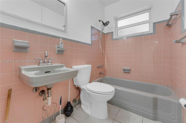 5820 Sheridan St, Hollywood, FL 33021