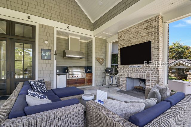 8 Anson Park Rd E, Bluffton, SC 29910