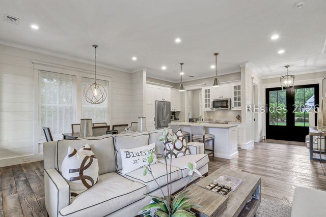8 Anson Park Rd E, Bluffton, SC 29910