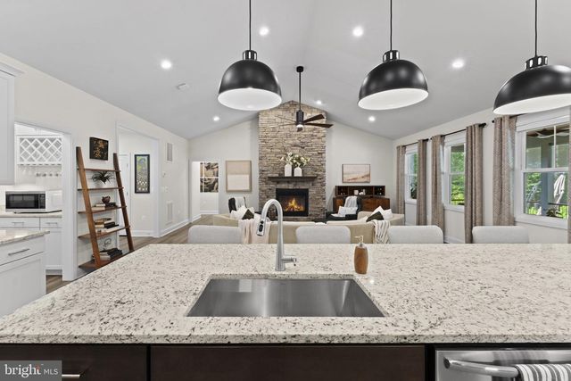 15059 FALLEN OAKS PL, Gainesville, VA 20155