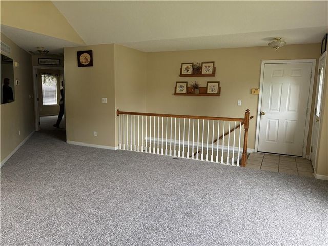 1207 NW Walnut Court, Grain Valley, MO 64029