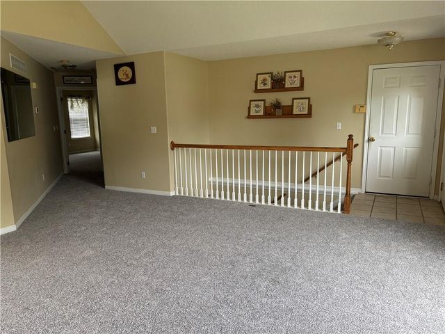 1207 NW Walnut Court, Grain Valley, MO 64029