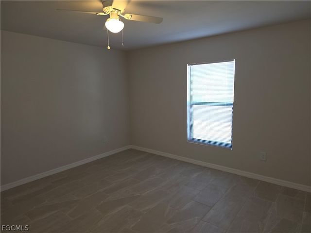 739 SW 9th ST, Cape Coral, FL 33991