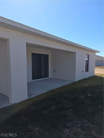 739 SW 9th ST, Cape Coral, FL 33991