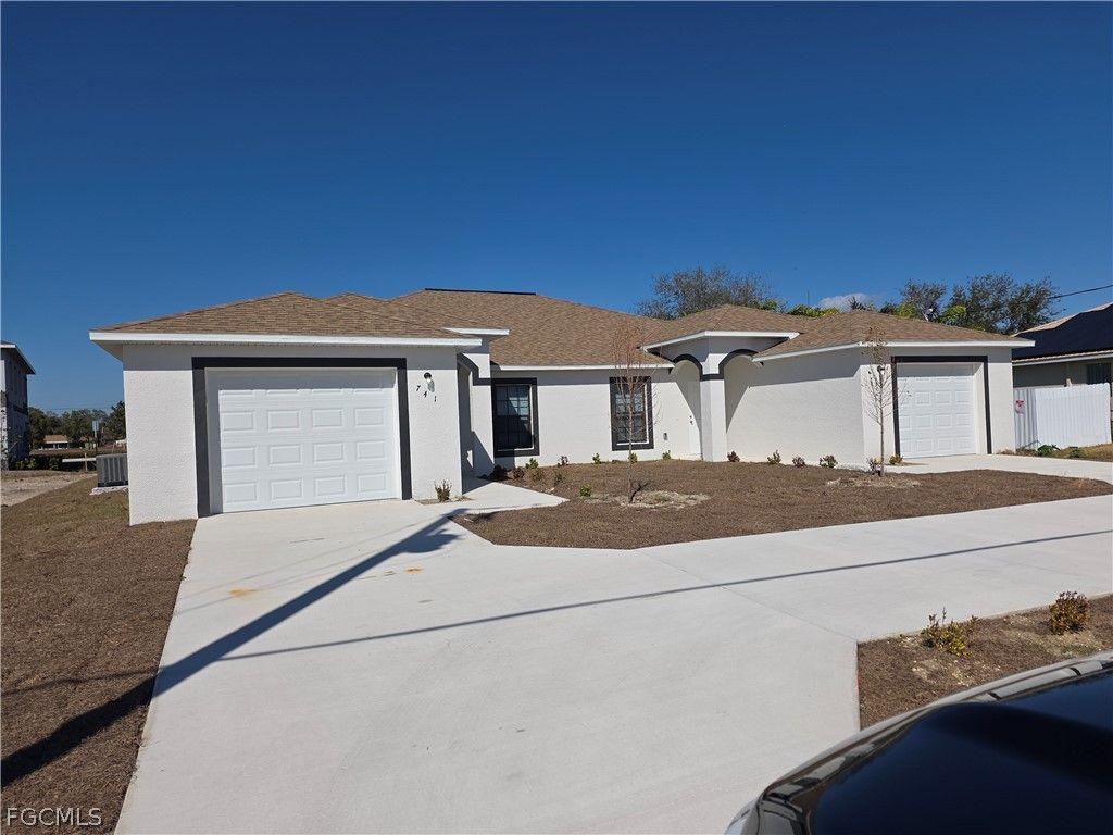 739 SW 9th ST, Cape Coral, FL 33991