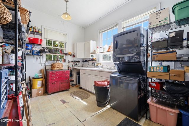 707 W 4th Street, Greenville, NC 27834