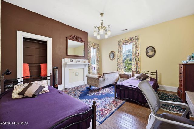 707 W 4th Street, Greenville, NC 27834