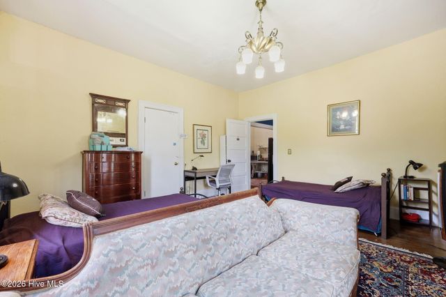 707 W 4th Street, Greenville, NC 27834