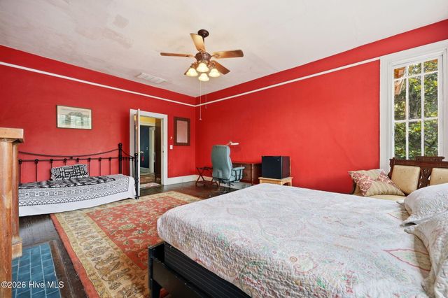 707 W 4th Street, Greenville, NC 27834