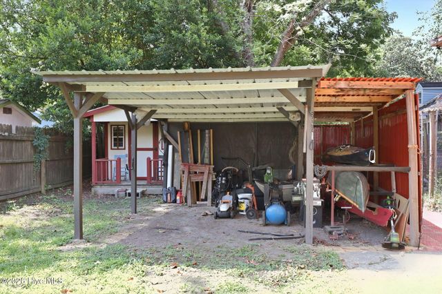 707 W 4th Street, Greenville, NC 27834