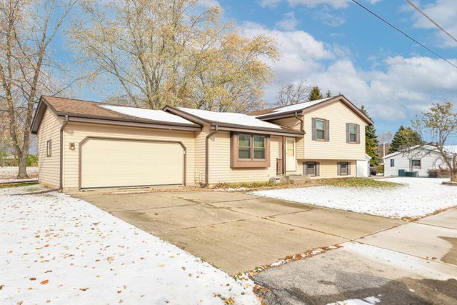 2820 St. Ritas ROAD, Racine, WI 53404