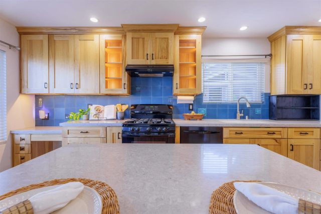 4382 Dowitcher Way, Oceanside, CA 92057