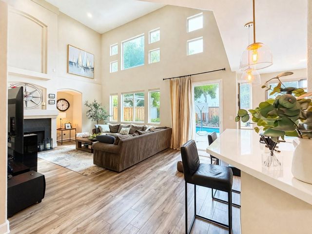 6625 Heather Falls St, Roseville, CA 95678