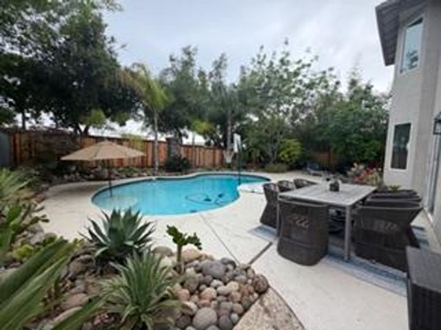 6625 Heather Falls St, Roseville, CA 95678