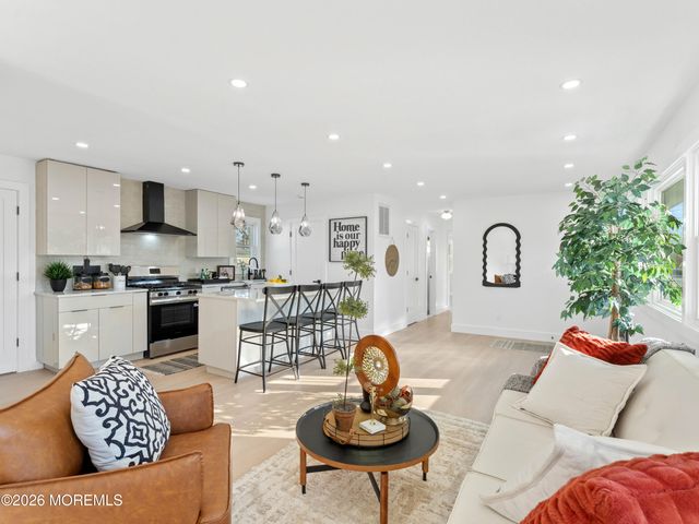 43 Harborage Avenue, Bayville, NJ 08721