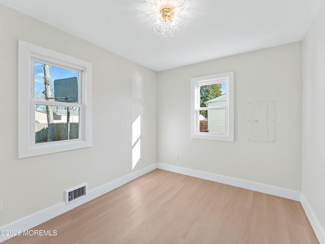 43 Harborage Avenue, Bayville, NJ 08721