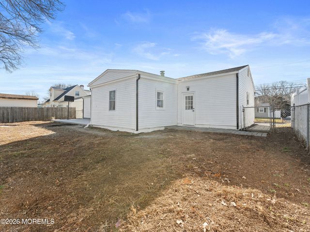 43 Harborage Avenue, Bayville, NJ 08721