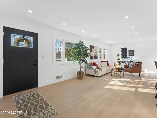 43 Harborage Avenue, Bayville, NJ 08721