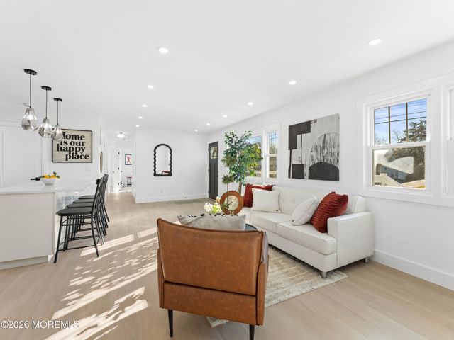 43 Harborage Avenue, Bayville, NJ 08721