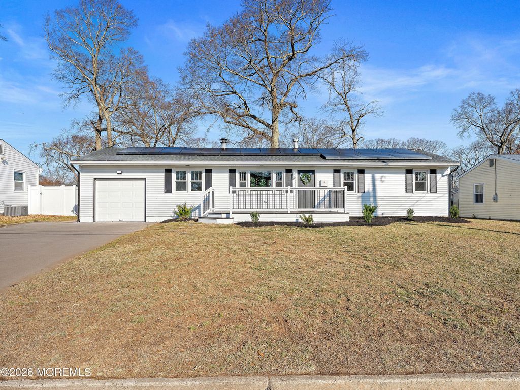 43 Harborage Avenue, Bayville, NJ 08721